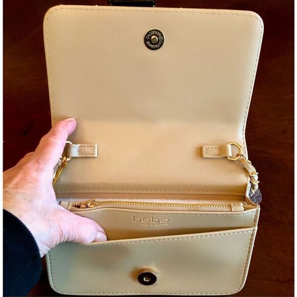 BEBE - NWT - "Sophia" Small Crossbody/Clutch in "Beige"/Quilted Vegan Leather 👝 - Picture 6 of 16